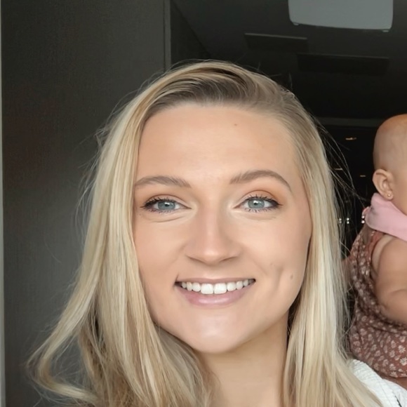 Meet your Posher, Gracyn - Picture 2 of 2